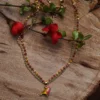 Collier Arte fact doré à l'or fin et oiseau émaillé. – Image 2