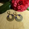 Boucles d'oreille "Chaman" violette – Image 2