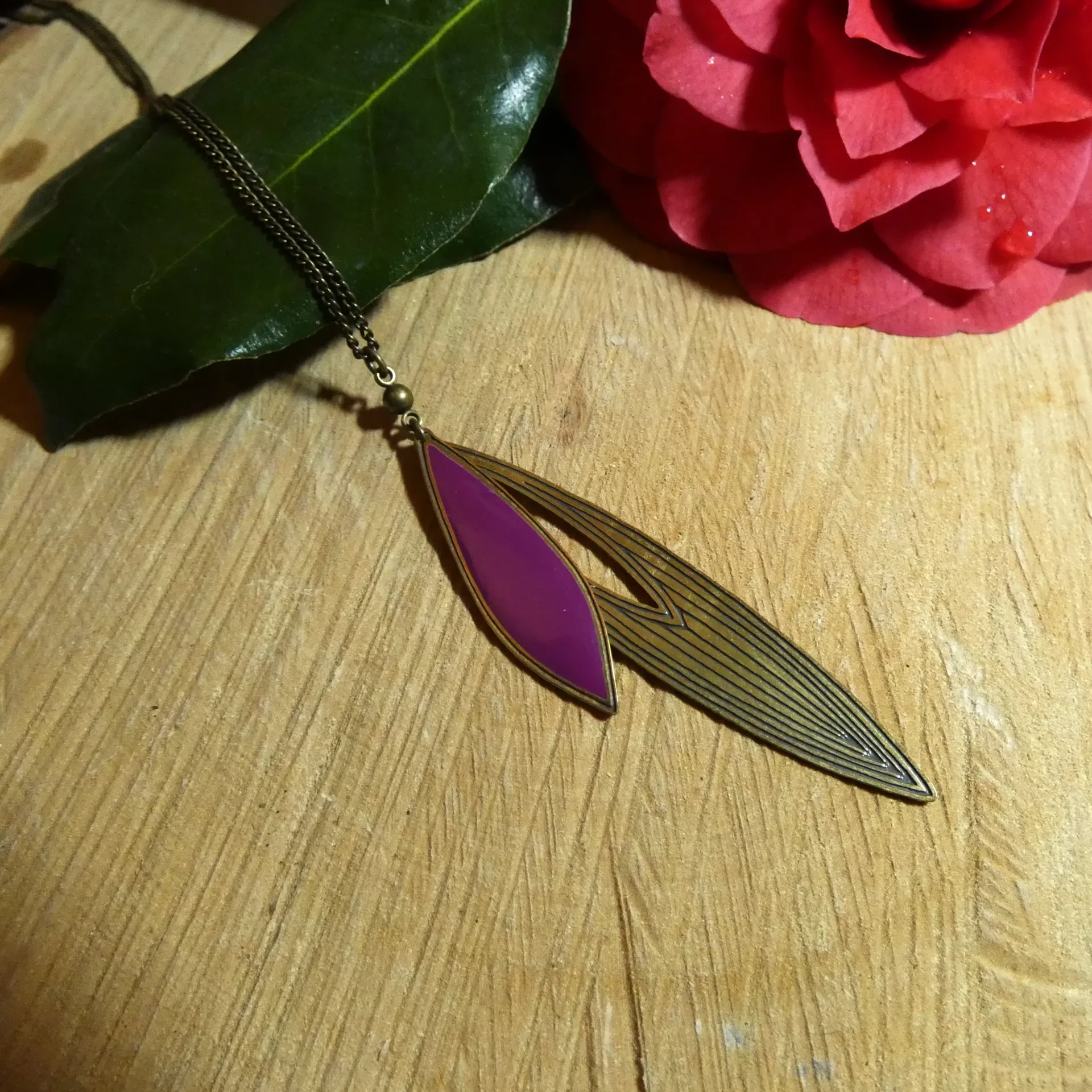Collier Amélie Blaise Masque pourpre