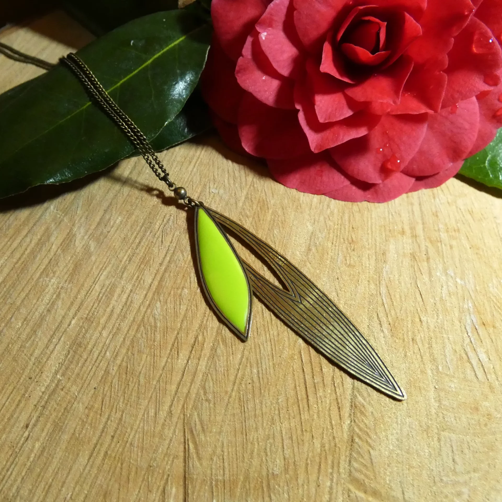 Collier Amélie Blaise Masque vert tilleul