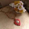 Pendentif Hypnochic rouge brodé à la main. – Image 2