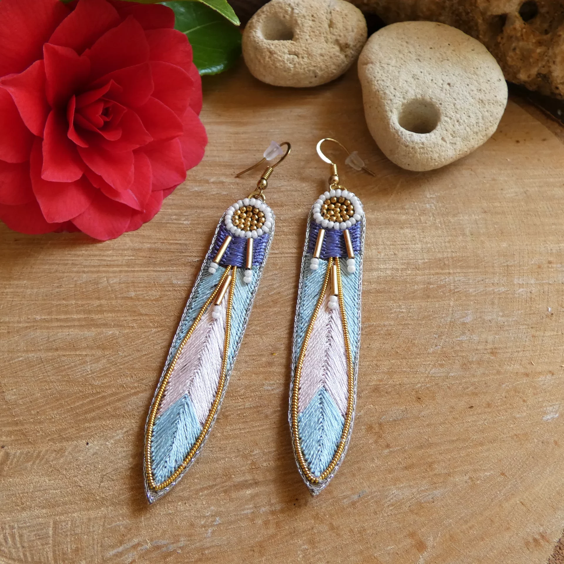 Boucles d'oreille NAHUA Apsa 2 brodées à la main