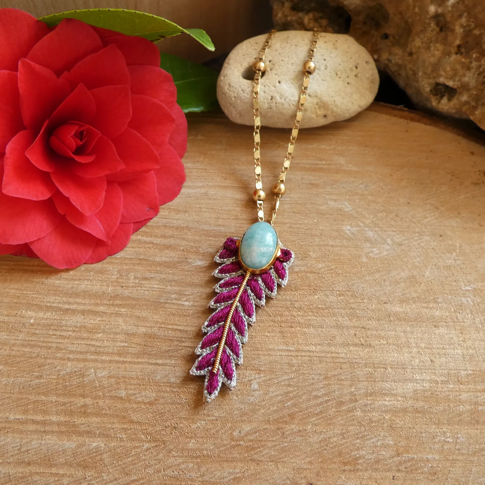 Collier NAHUA Loana brodé avec amazonite