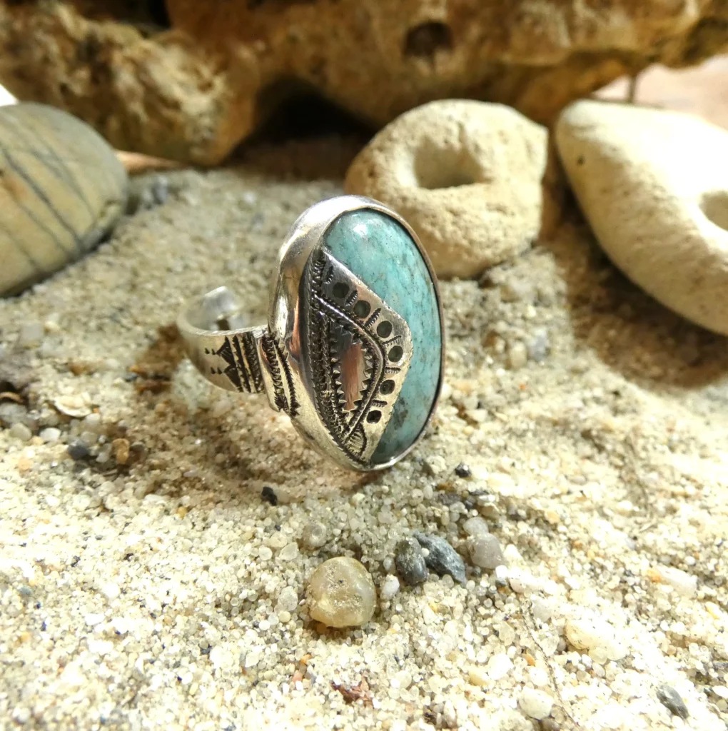 Bague Touareg gravée en argent et amazonite