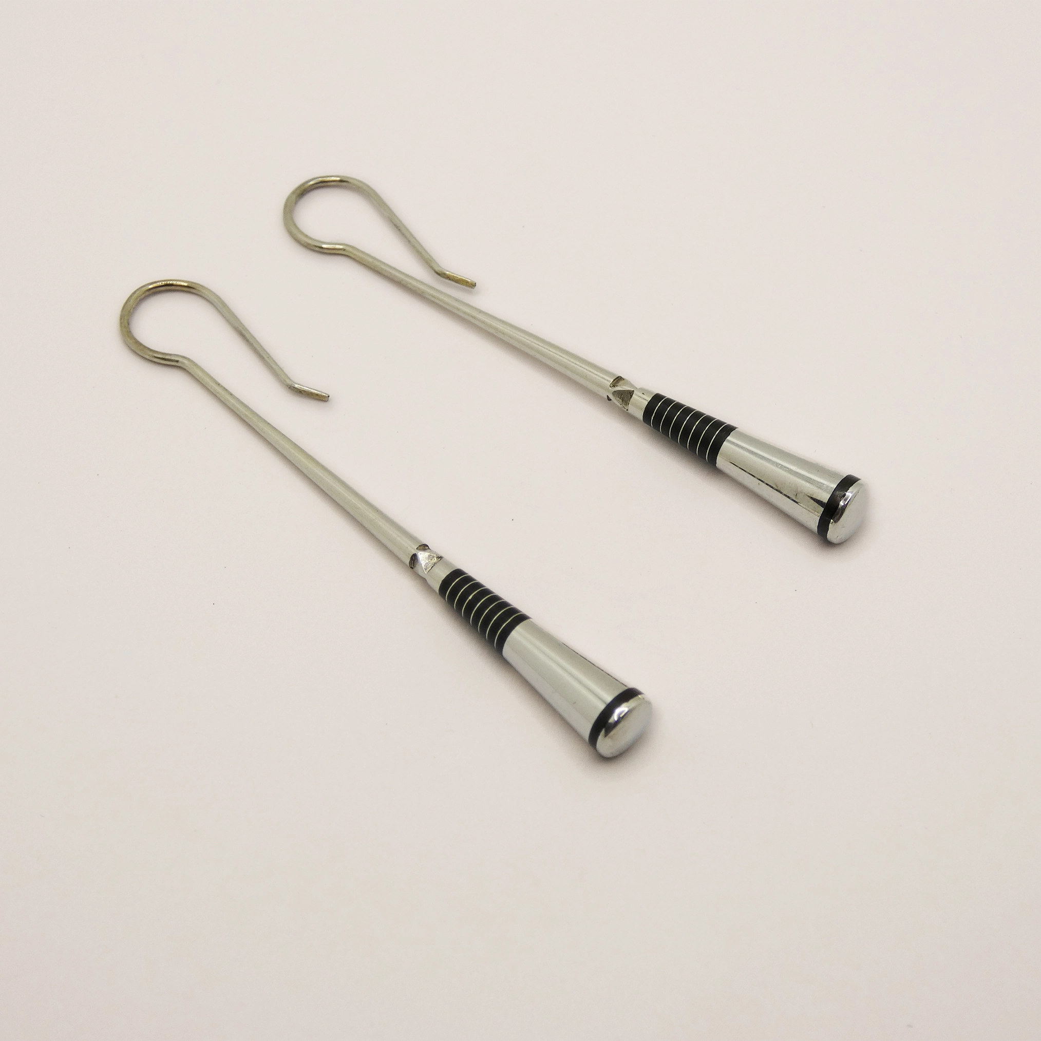 Boucles d'oreille Touareg en argent et ébène.
