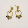 Boucles d'oreille Arte Fact dorées à l'or fin et tourmalines.