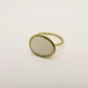 Bague plaqué or et pierre de lune.