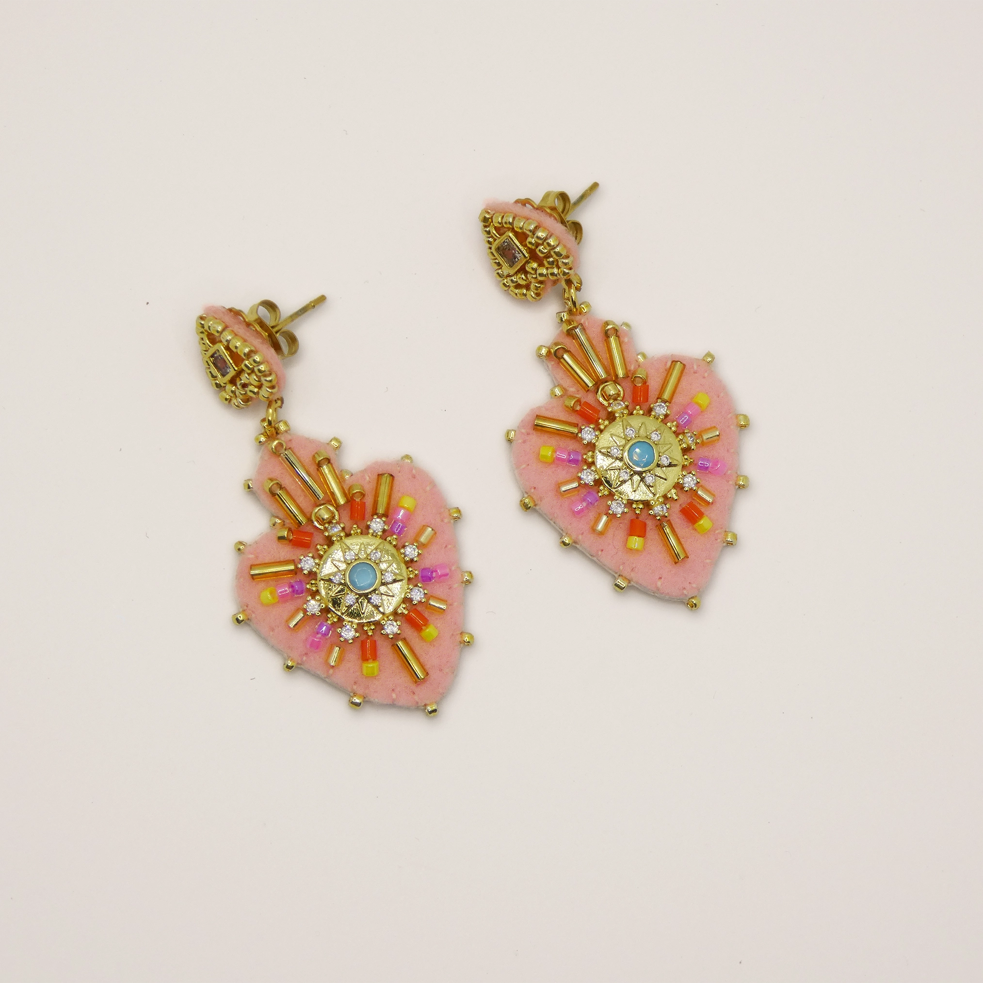 Boucles d'oreille Hypnochic roses brodées à la main