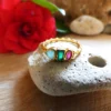 Bague Muja Juma argent plaquée or, rubis, onyx vert et amazonite – Image 2