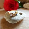 Bague Muja Juma Love plaquée or, améthyste, lapis lazuli et quartz rose – Image 2