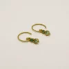 Boucles d'oreille Muja Juma plaquées or, prehnite et onyx vert