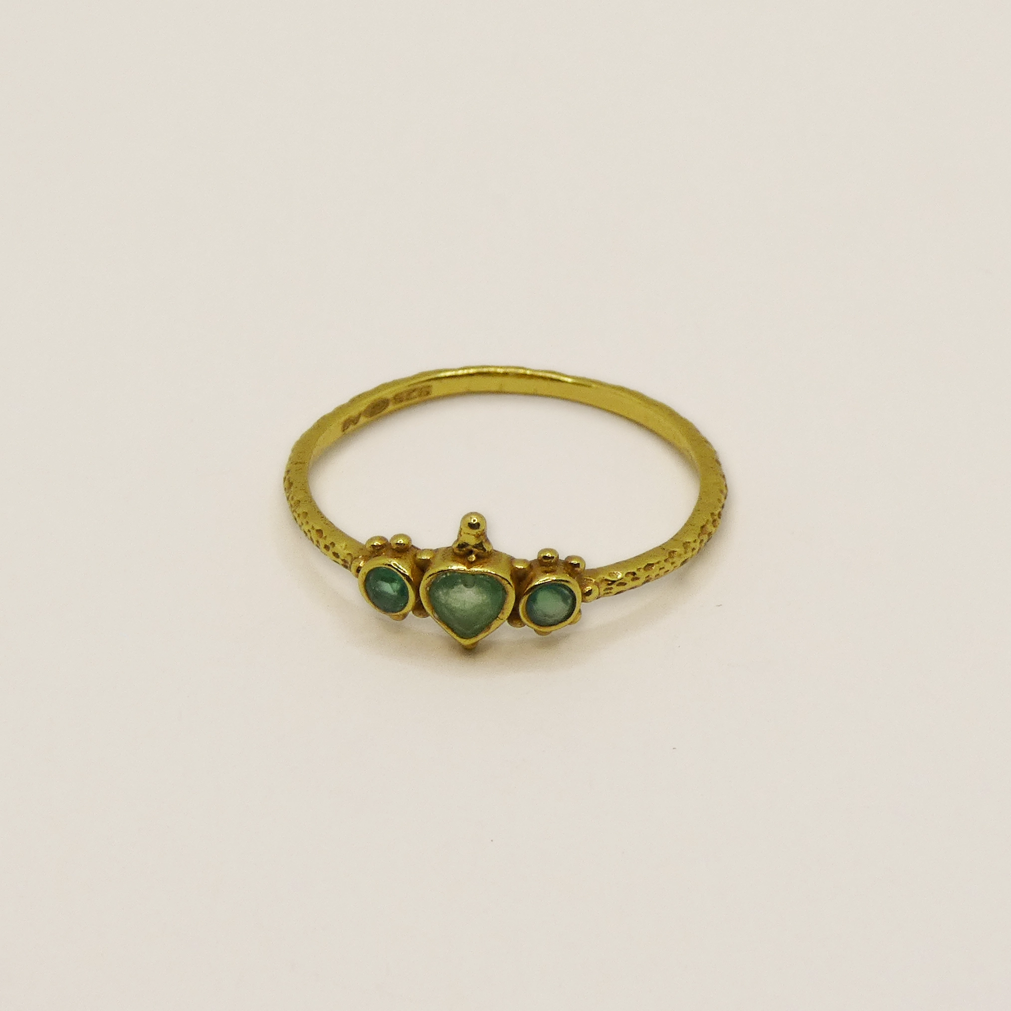 Bague Muja Juma coeur argent plaqué or 3 microns et prehnite