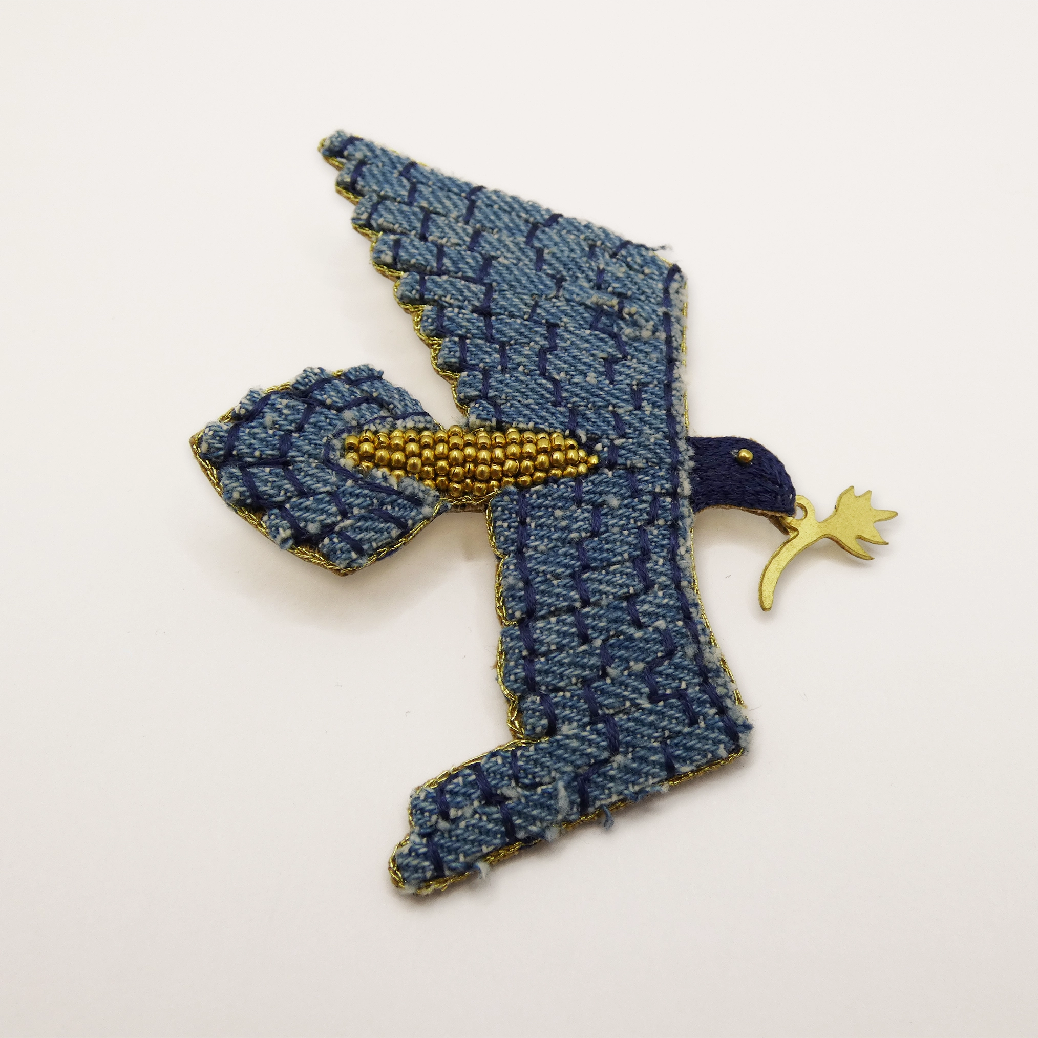 Broche NAHUA Colomba bleue denim brodées à la main