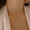 Pendentif Muja Juma plaqué or et apatite. – Image 3